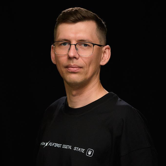 Дмитро Овчаренко